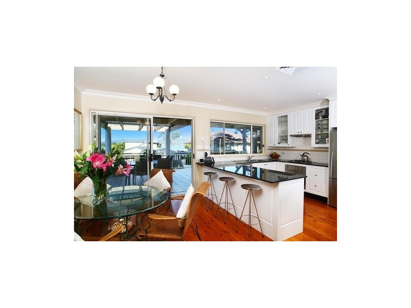 85 Albany Street, Point Frederick NSW 2250