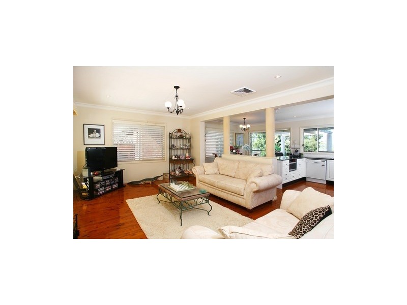 85 Albany Street, Point Frederick NSW 2250