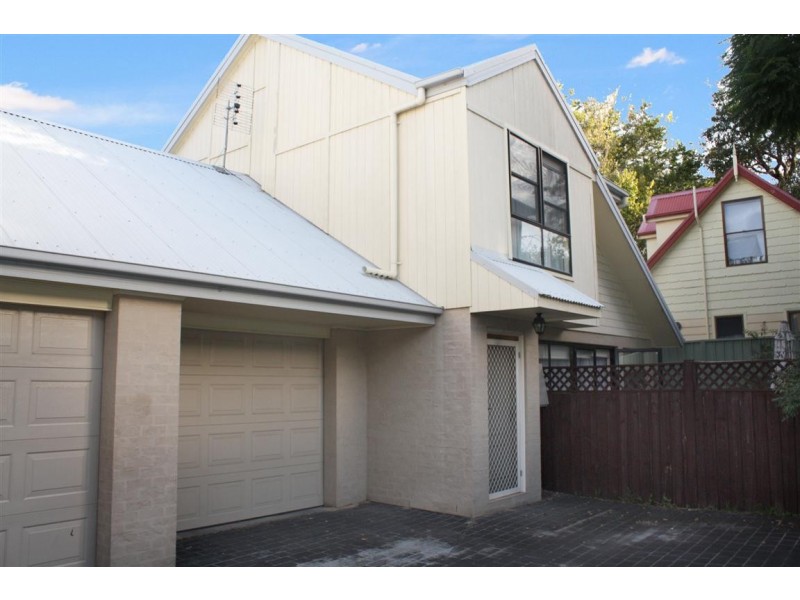2/38 Brougham Street, East Gosford NSW 2250
