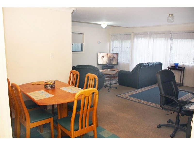 2/38 Brougham Street, East Gosford NSW 2250