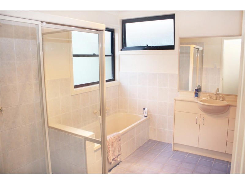 2/38 Brougham Street, East Gosford NSW 2250