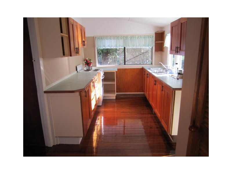 49 Caroline Street, East Gosford NSW 2250