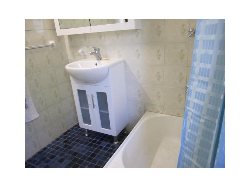 49 Caroline Street, East Gosford NSW 2250