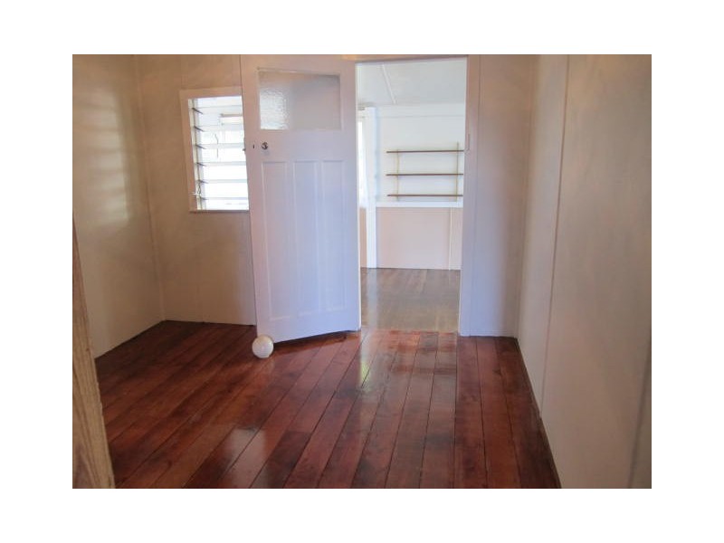 49 Caroline Street, East Gosford NSW 2250