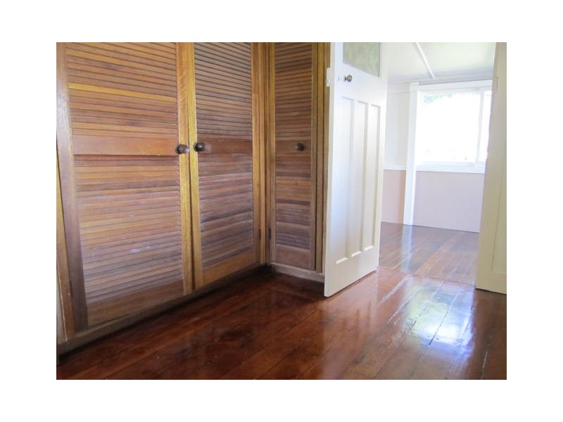 49 Caroline Street, East Gosford NSW 2250