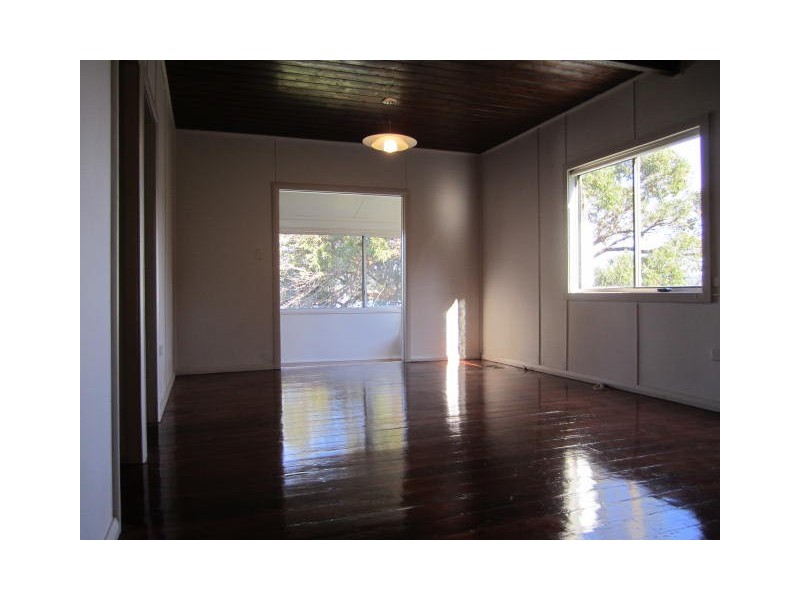 49 Caroline Street, East Gosford NSW 2250