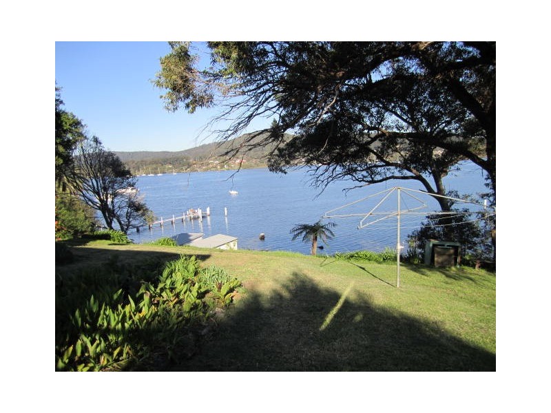 49 Caroline Street, East Gosford NSW 2250