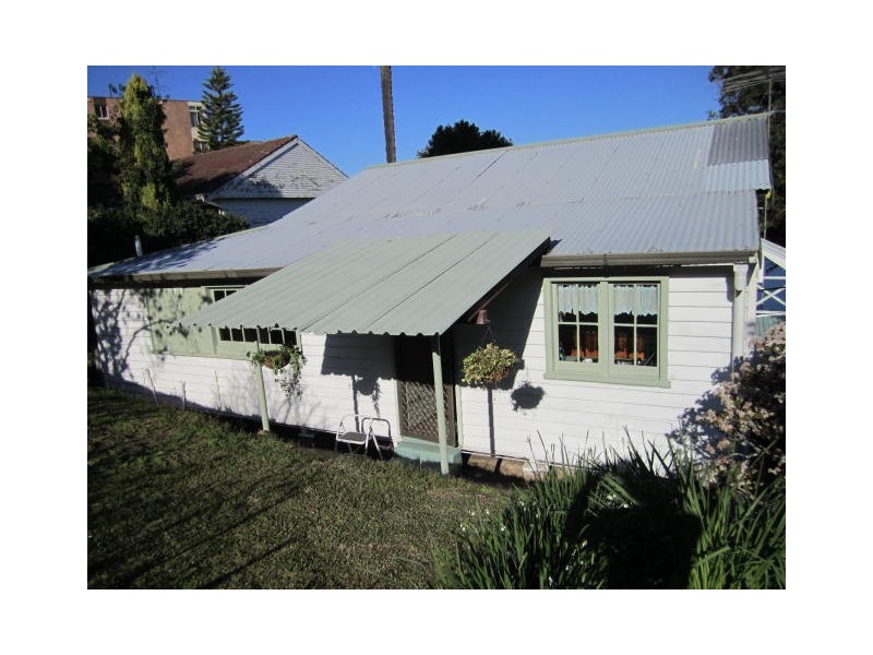 49 Caroline Street, East Gosford NSW 2250