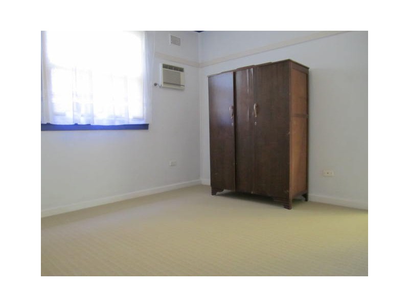 17 Wells Street, East Gosford NSW 2250