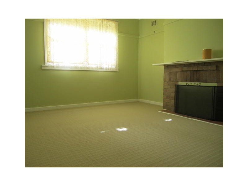 17 Wells Street, East Gosford NSW 2250