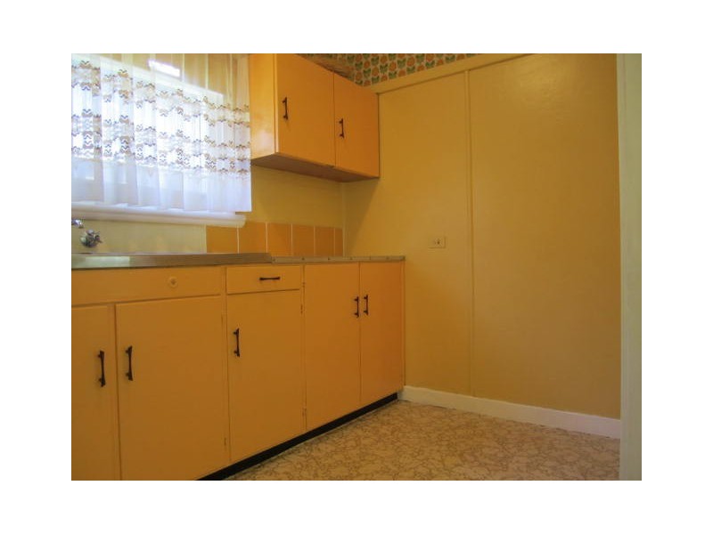 17 Wells Street, East Gosford NSW 2250