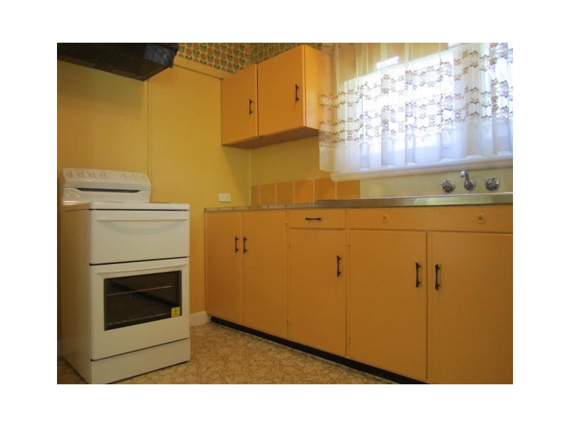 17 Wells Street, East Gosford NSW 2250