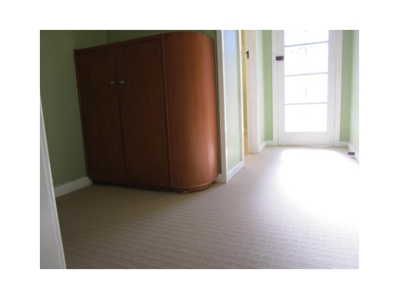 17 Wells Street, East Gosford NSW 2250