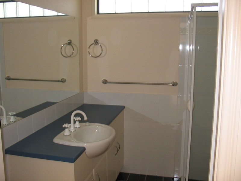 2/4 Lushington Street, East Gosford NSW 2250