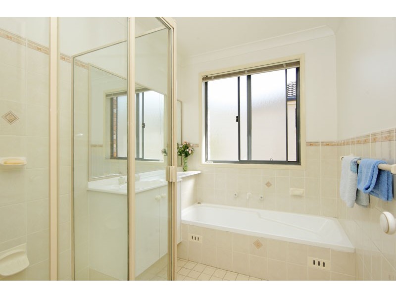 56 Singleton Road, Point Clare NSW 2250