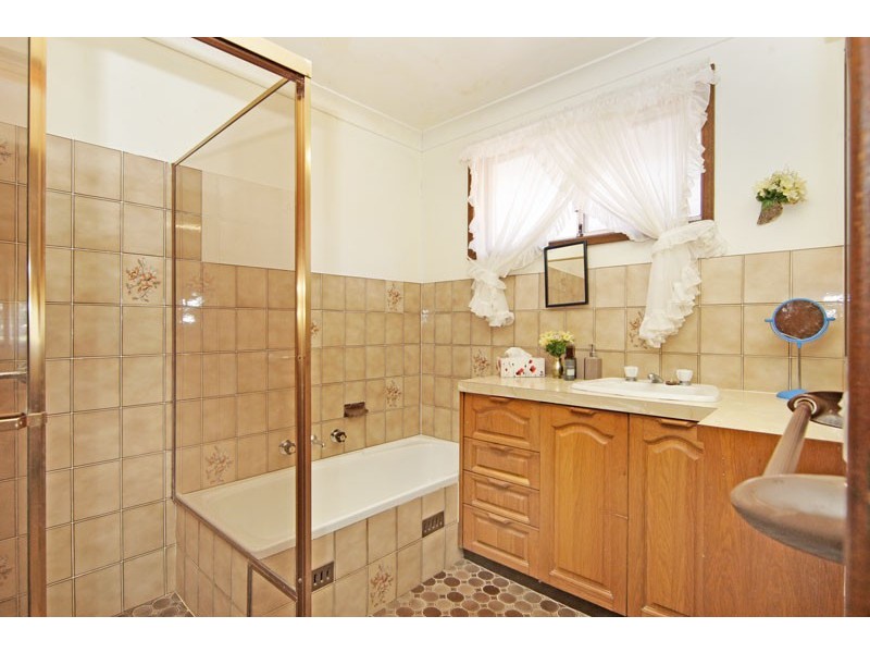 9 Pollock Avenue, Wyong NSW 2259