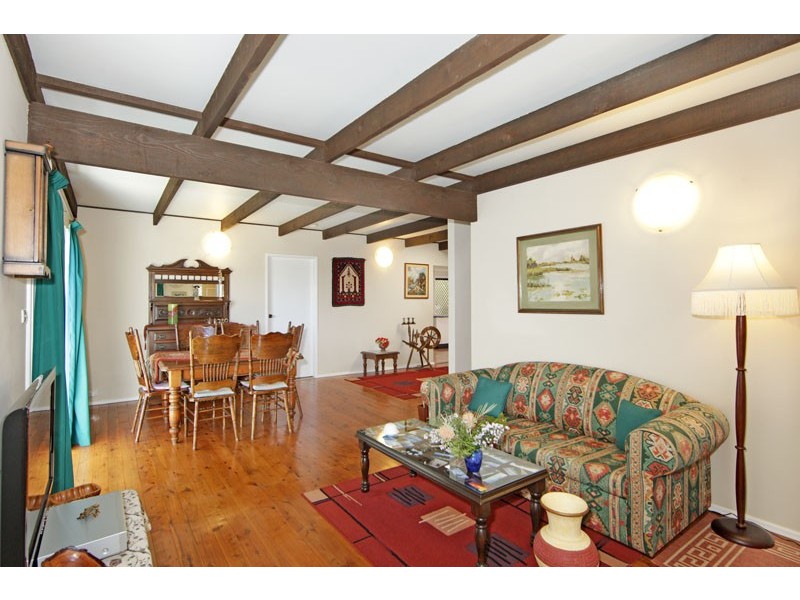 25 South Crescent, North Gosford NSW 2250