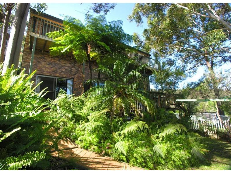 4 Margaret Rose Drive, East Gosford NSW 2250