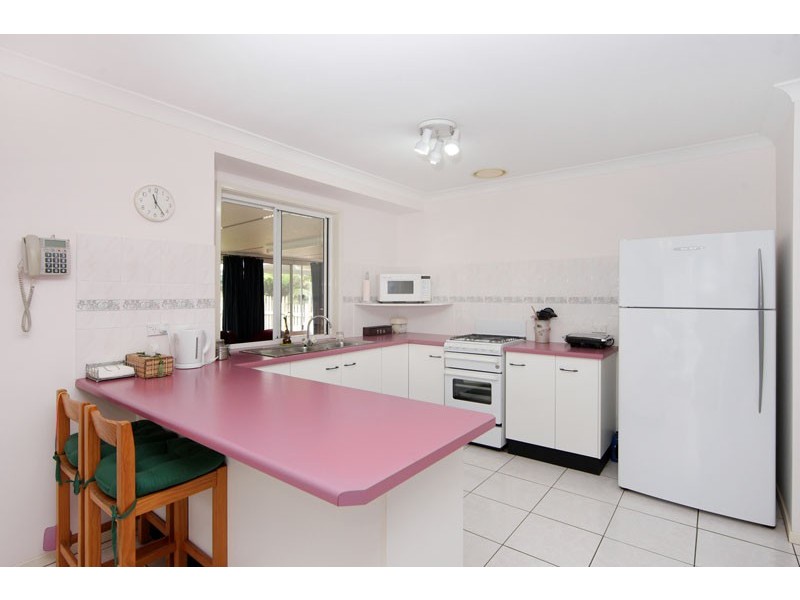 11 Courtney Place, Lisarow NSW 2250