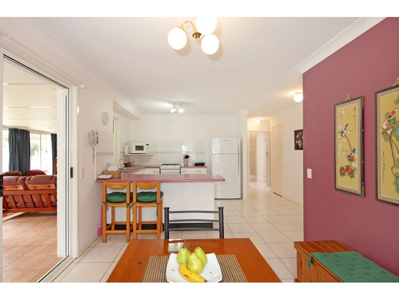 11 Courtney Place, Lisarow NSW 2250