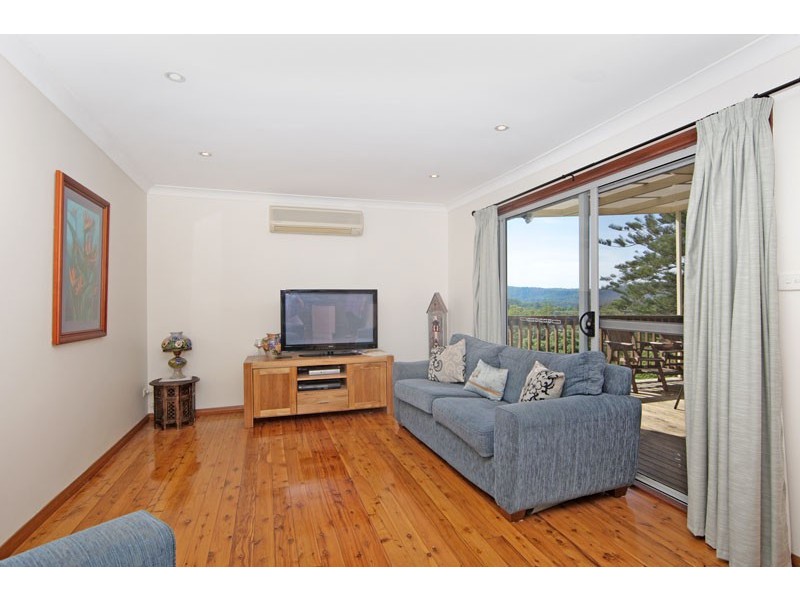 2 Margaret Rose Drive, East Gosford NSW 2250