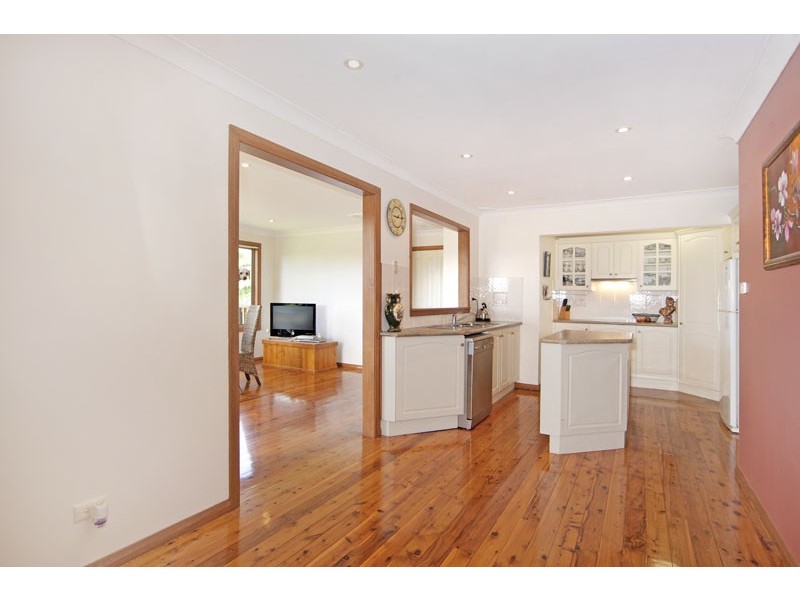 2 Margaret Rose Drive, East Gosford NSW 2250