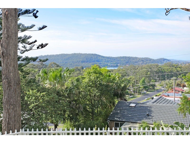 2 Margaret Rose Drive, East Gosford NSW 2250