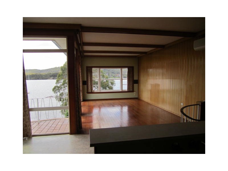 83 Caroline Street, East Gosford NSW 2250