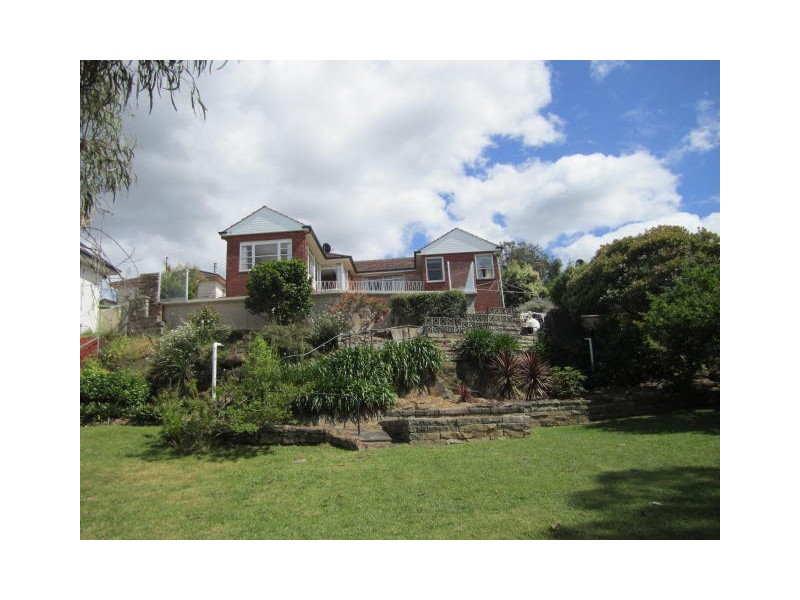 83 Caroline Street, East Gosford NSW 2250