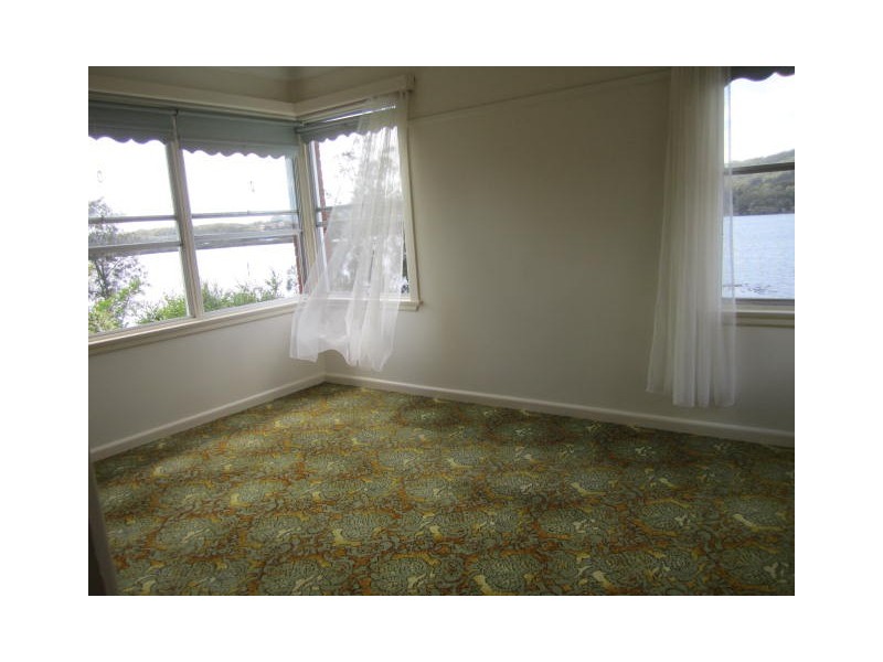 83 Caroline Street, East Gosford NSW 2250