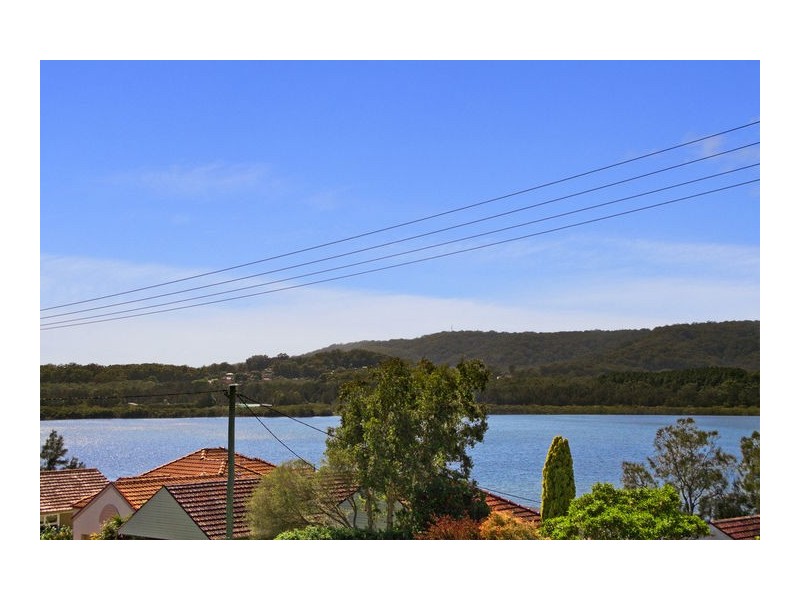 42 Caroline Street, East Gosford NSW 2250