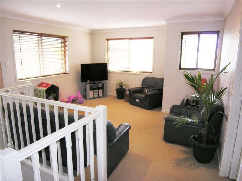 2/37 Boronia Street, East Gosford NSW 2250