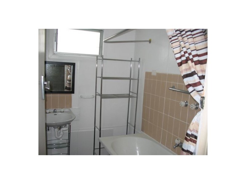 15 BARRALONG Road, Erina NSW 2250