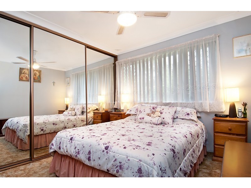 54 Bourbon Street, Wyoming NSW 2250