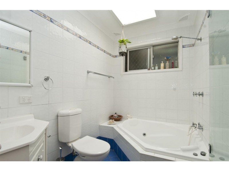 54 Bourbon Street, Wyoming NSW 2250