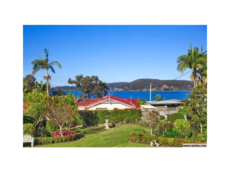 41 Albany Street, Point Frederick NSW 2250