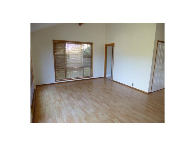 2 Robusta Close, Erina NSW 2250