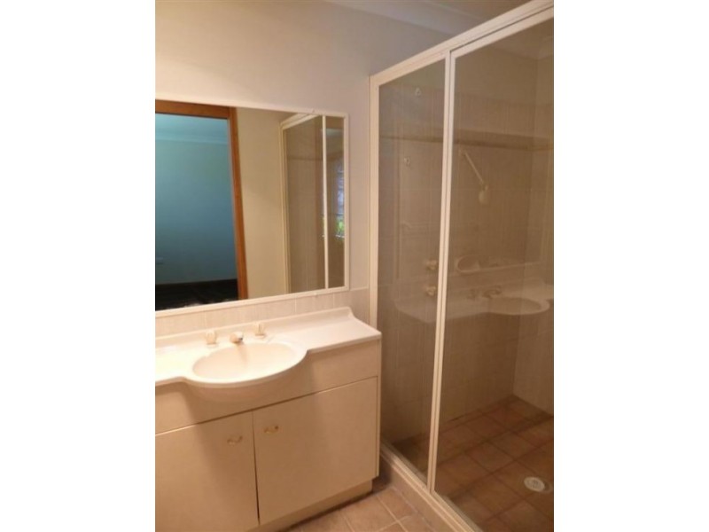 2 Robusta Close, Erina NSW 2250