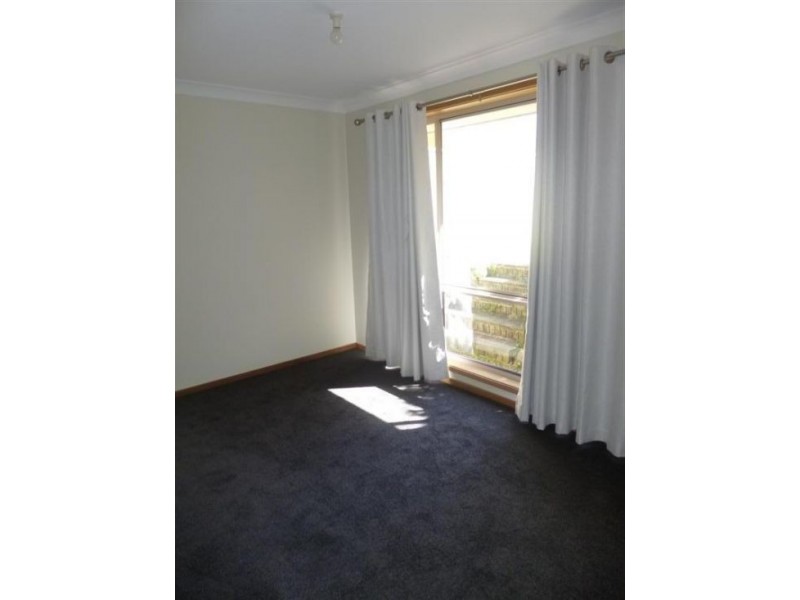 2 Robusta Close, Erina NSW 2250