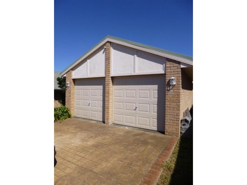 2 Robusta Close, Erina NSW 2250