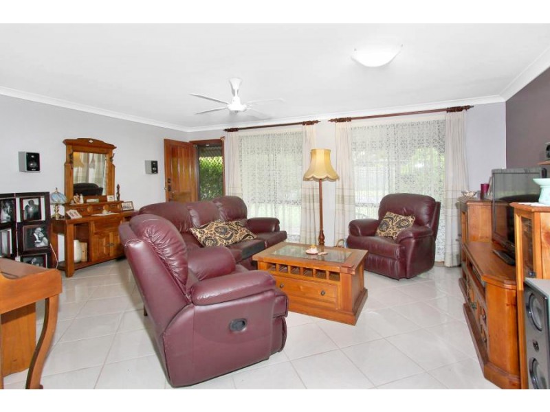 6 Callemondah Avenue, North Gosford NSW 2250