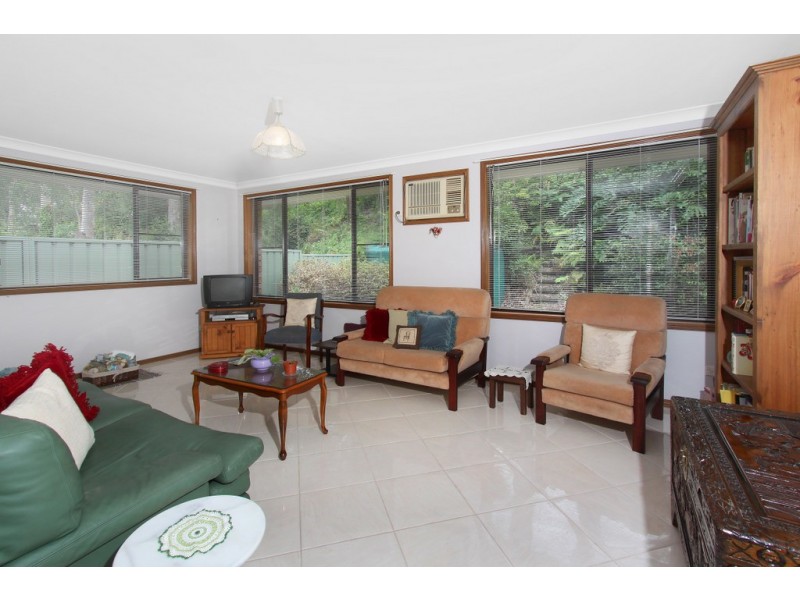 6 Callemondah Avenue, North Gosford NSW 2250