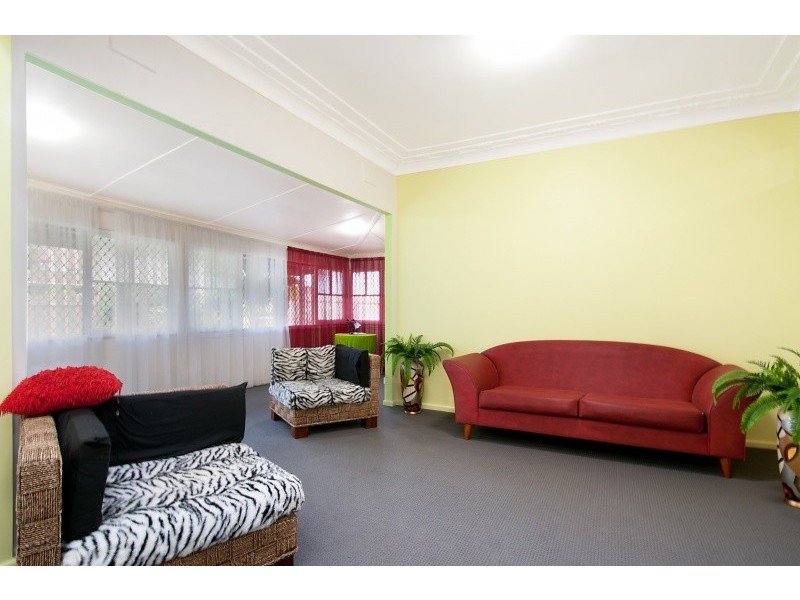 14 Laycock Street, Wyoming NSW 2250