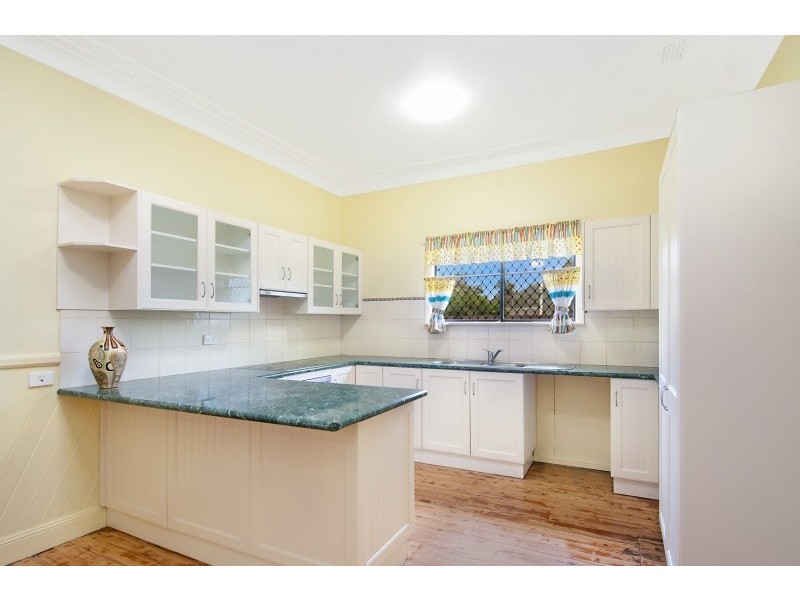 14 Laycock Street, Wyoming NSW 2250