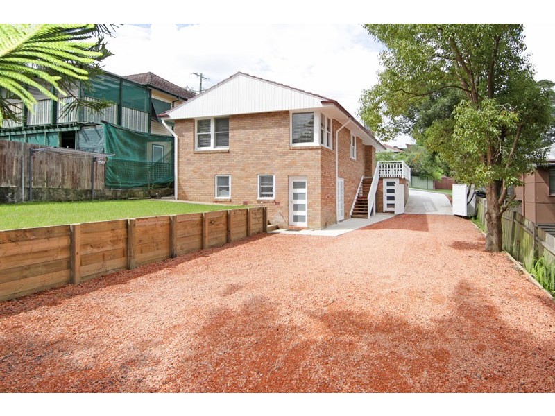35 Henry Parry Drive, East Gosford NSW 2250