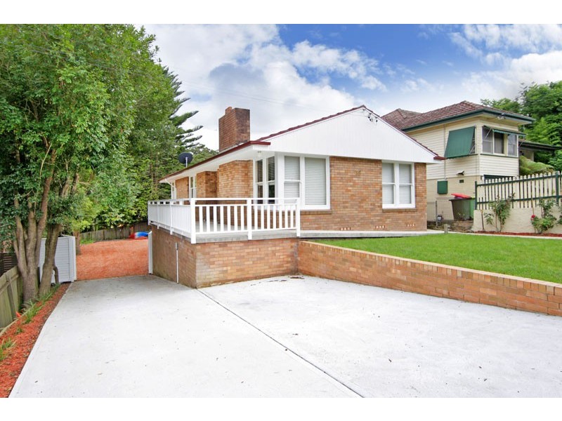 35 Henry Parry Drive, East Gosford NSW 2250