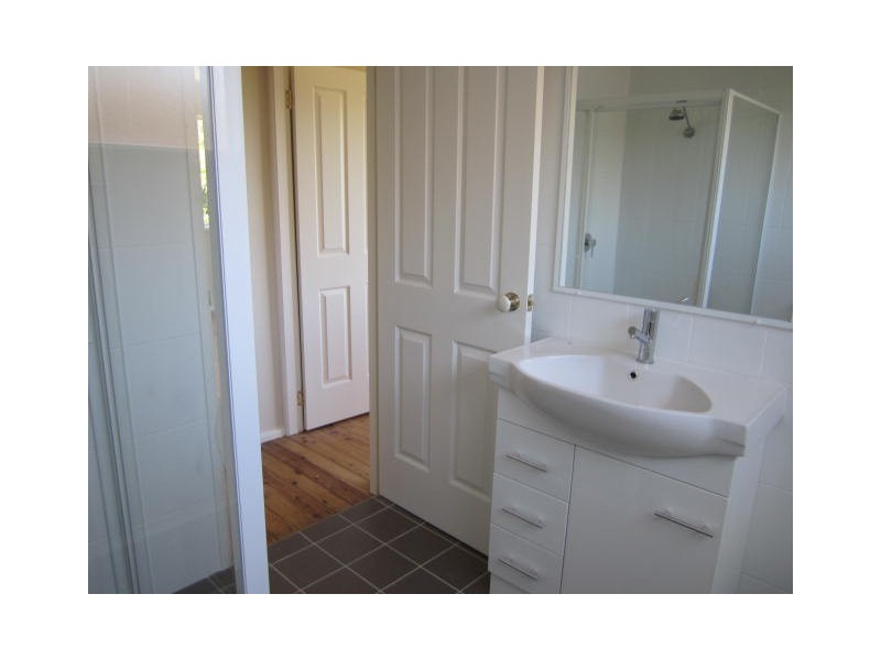 32 Lynette Crescent, East Gosford NSW 2250