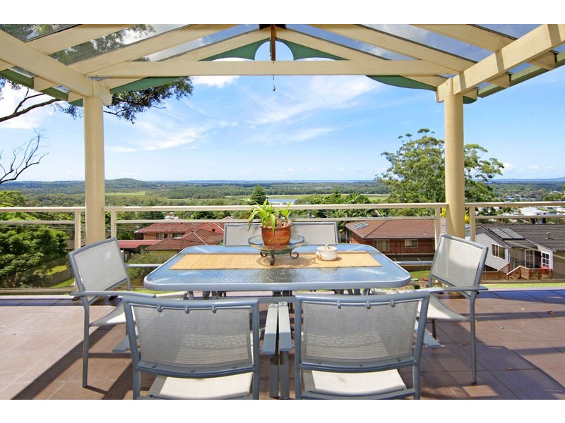 9 Page Close, Wyong NSW 2259