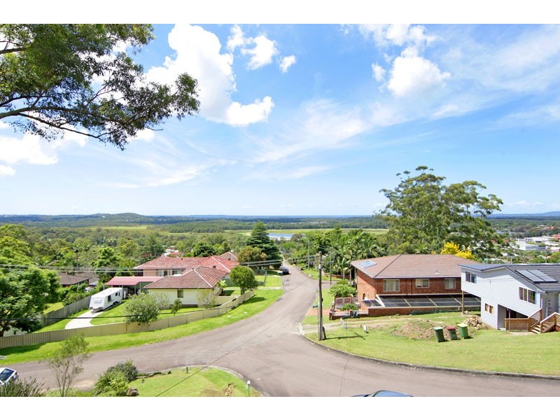 9 Page Close, Wyong NSW 2259