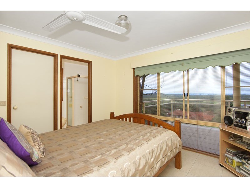 9 Page Close, Wyong NSW 2259